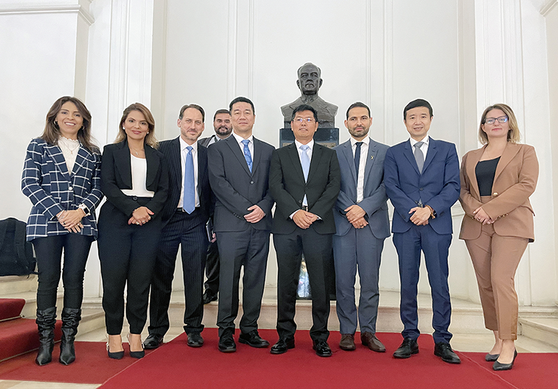 陳濱董事長(cháng)拜訪(fǎng)巴西總統府民事辦公室主任、基礎設施部部長(cháng)等政府領(lǐng)導